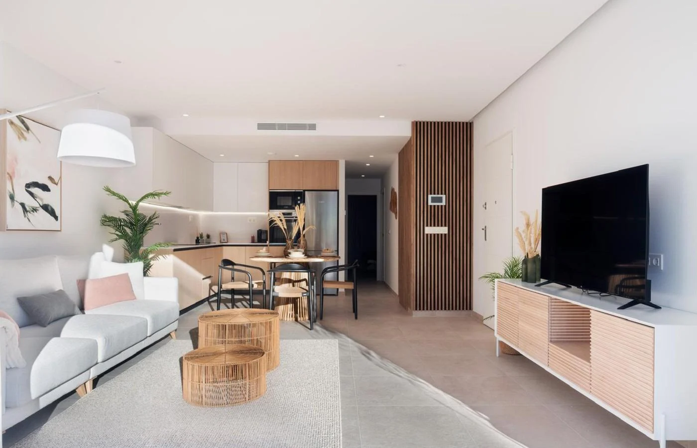 Top Floor Bungalow with 2 bedrooms