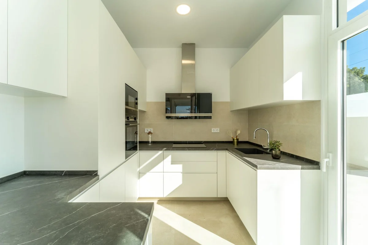 House - Detached Villa, 4 makuuhuonetta