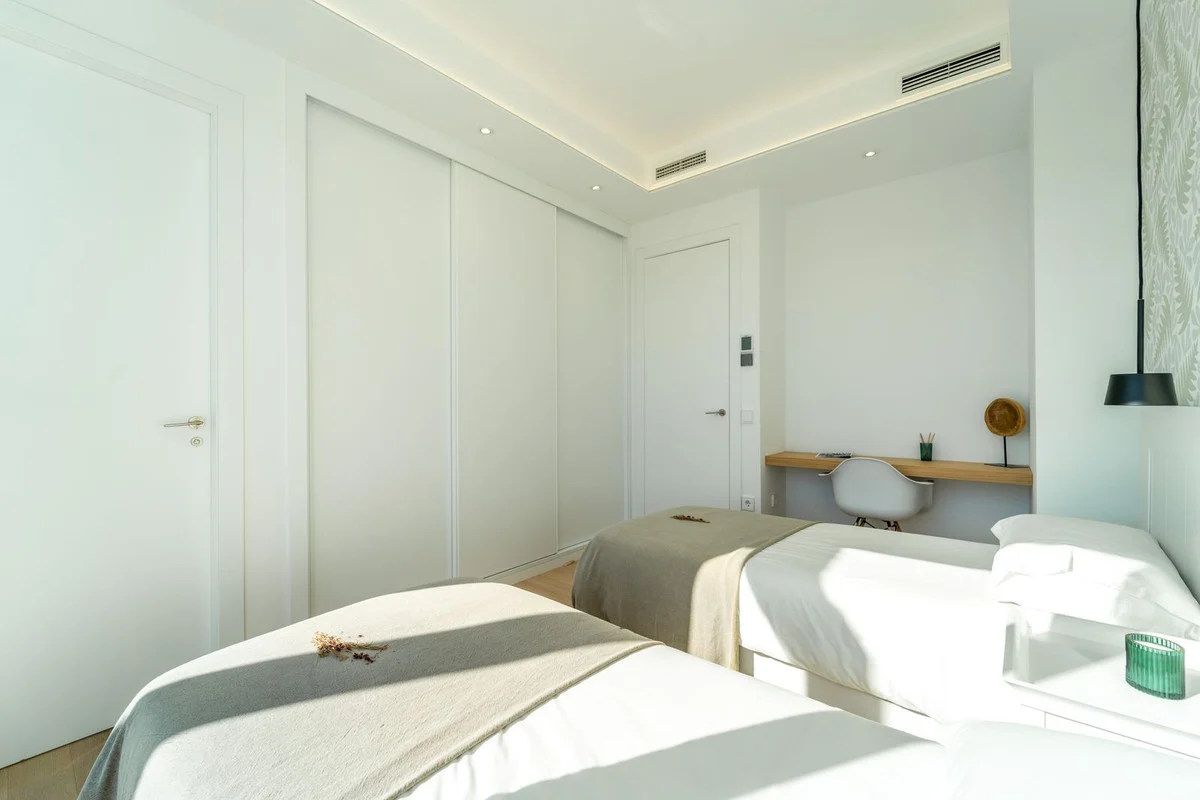 House - Detached Villa, 4 makuuhuonetta