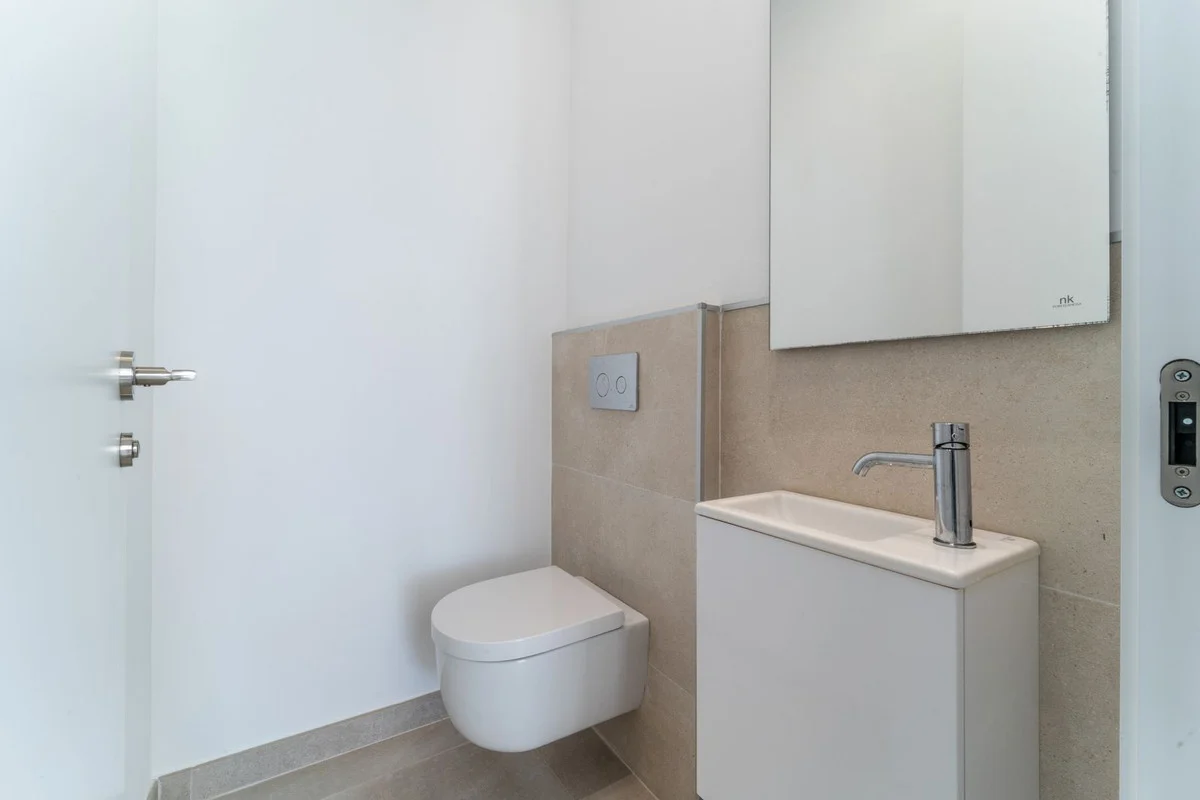 House - Detached Villa, 4 makuuhuonetta
