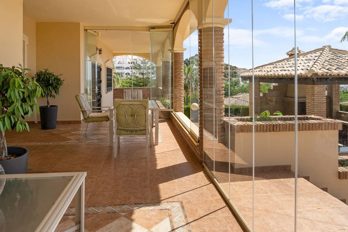 House - Detached Villa med 5 soverom