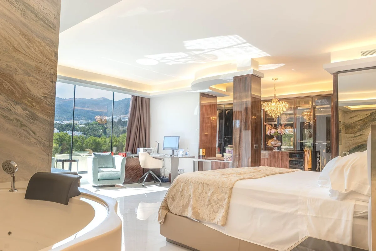 House - Detached Villa with 7 bedrooms