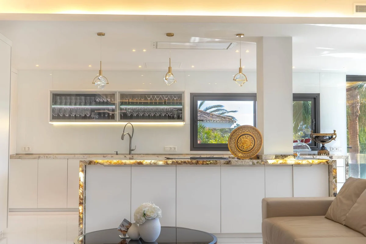 House - Detached Villa with 7 bedrooms