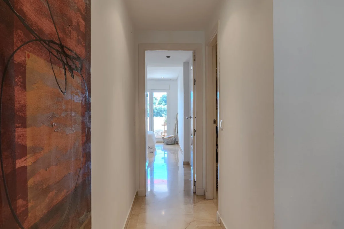 Apartment - Top Floor Apartment with 3 bedrooms