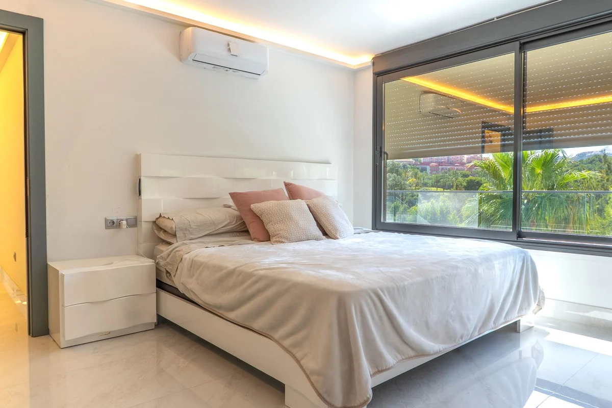 House - Detached Villa with 7 bedrooms