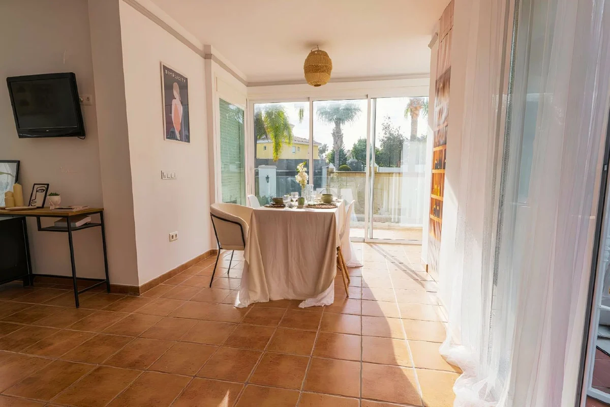 House - Detached Villa med 5 soverom