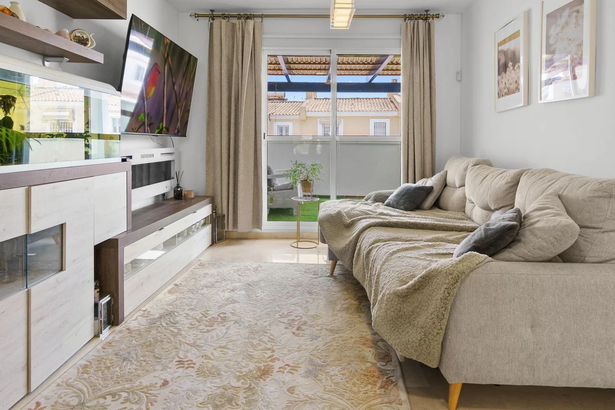 House - Townhouse, 4 makuuhuonetta