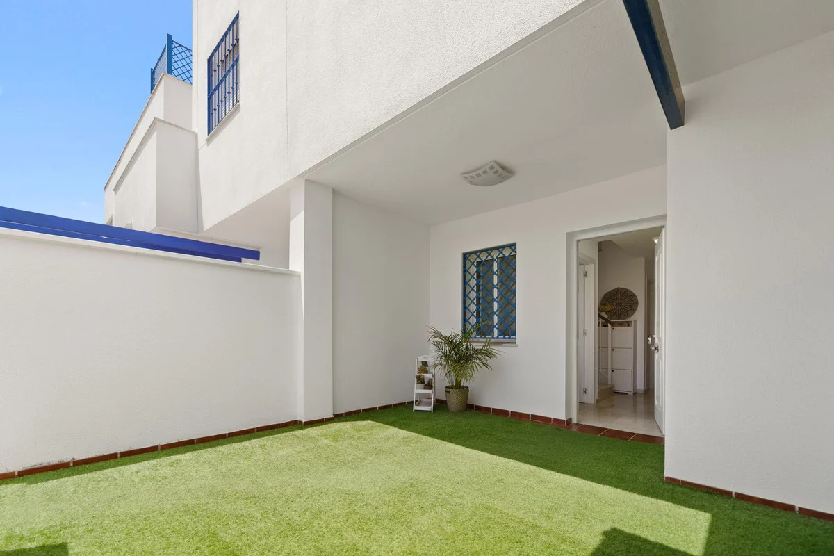 House - Townhouse, 4 makuuhuonetta