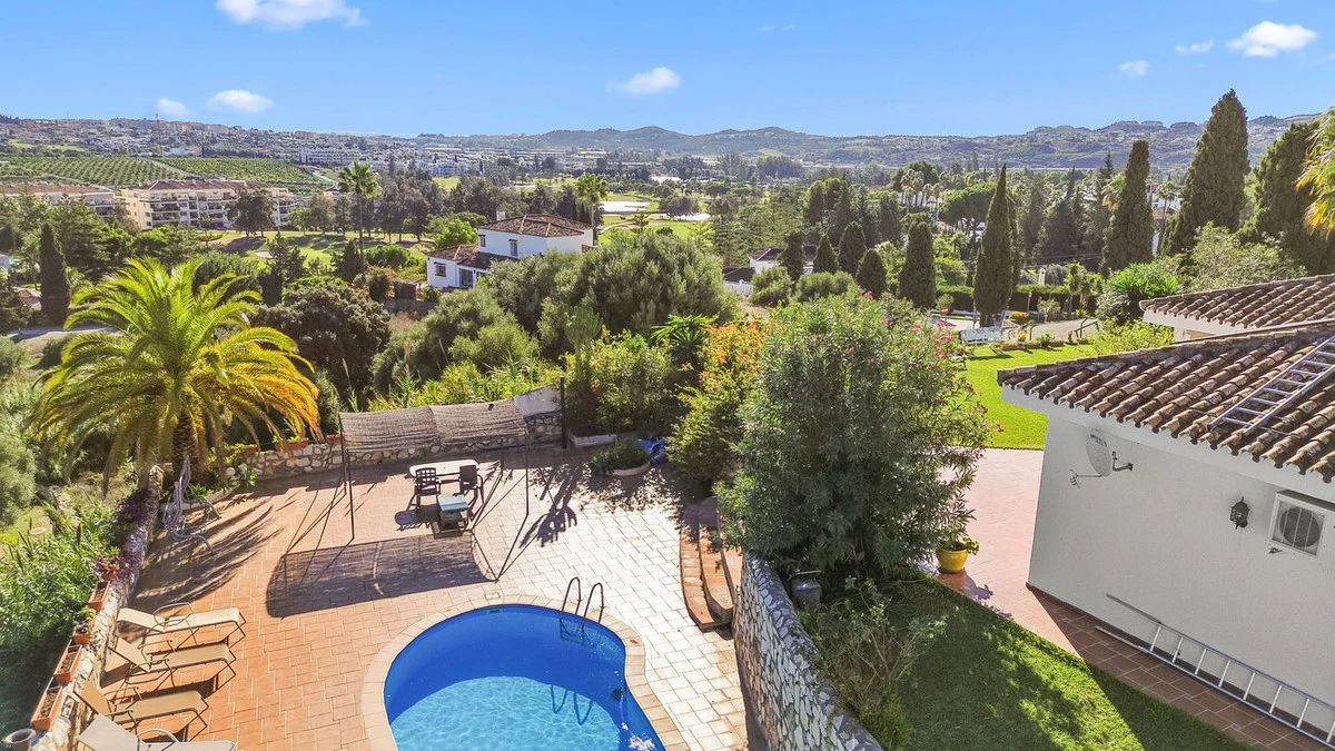 House - Detached Villa with 4 bedrooms