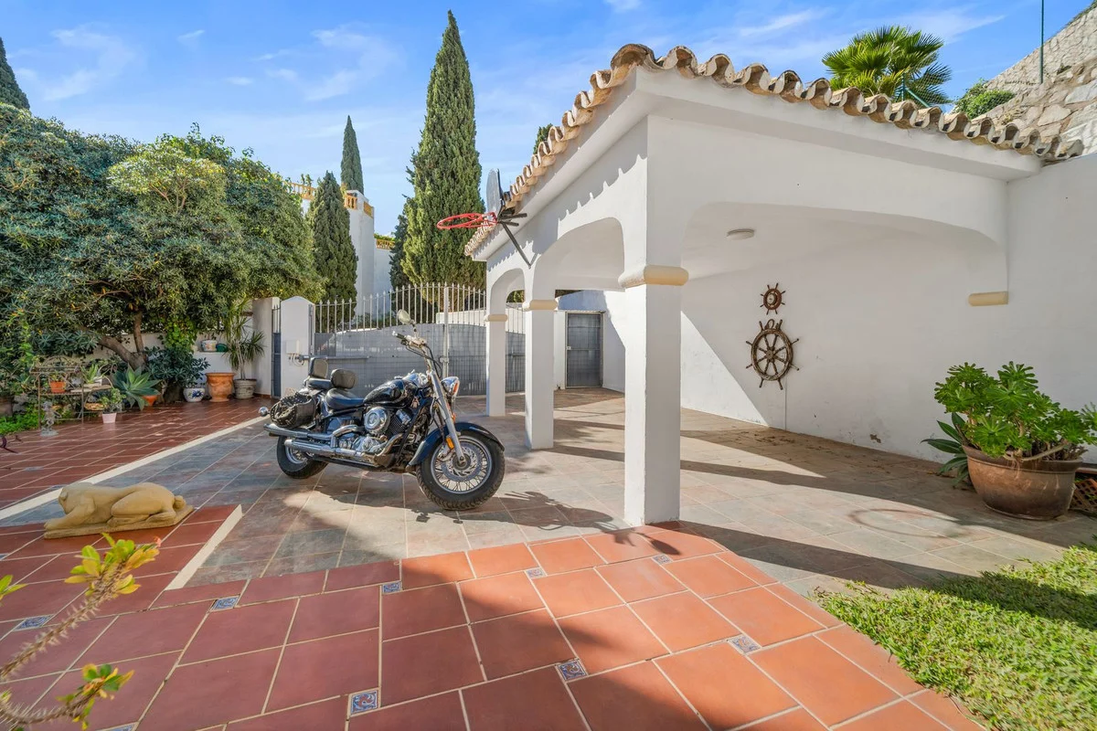 House - Detached Villa with 4 bedrooms