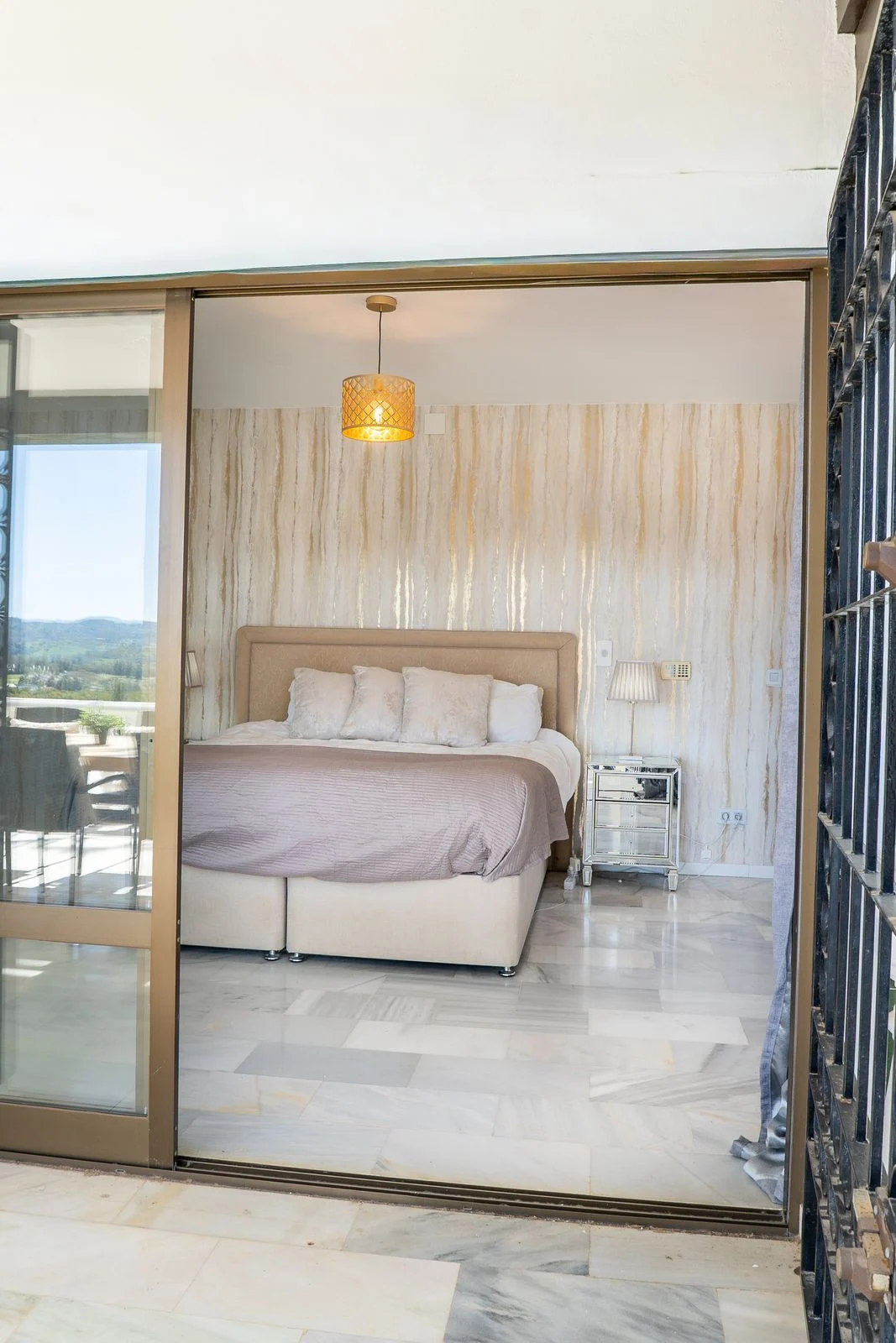 House - Detached Villa, 6 makuuhuonetta