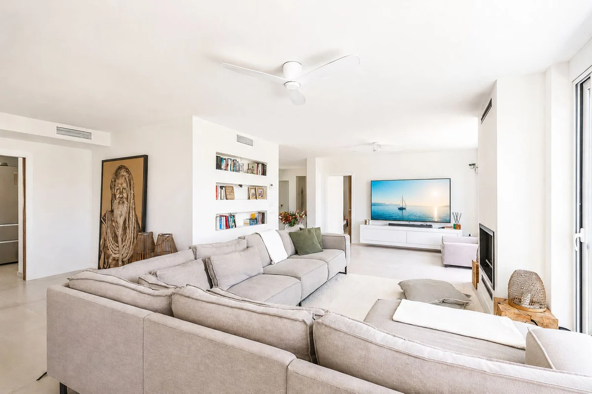 House - Detached Villa, 5 makuuhuonetta