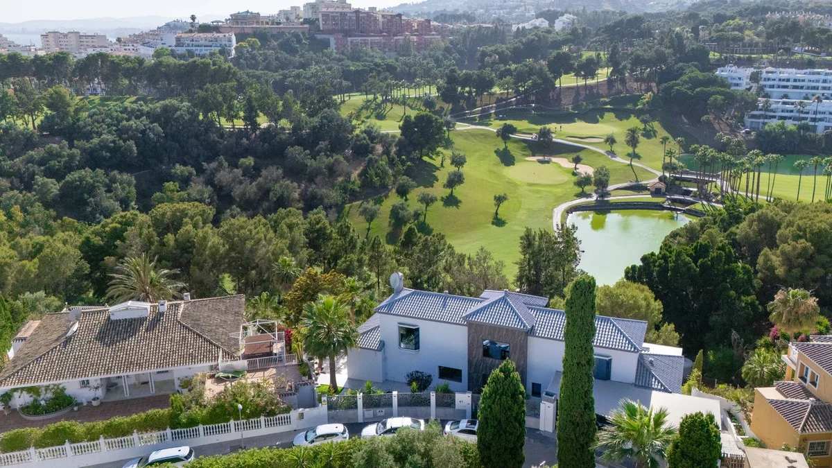 House - Detached Villa with 7 bedrooms
