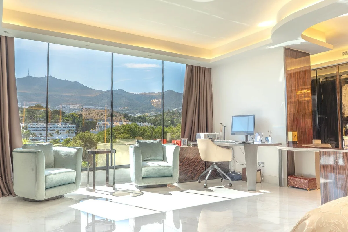 House - Detached Villa with 7 bedrooms