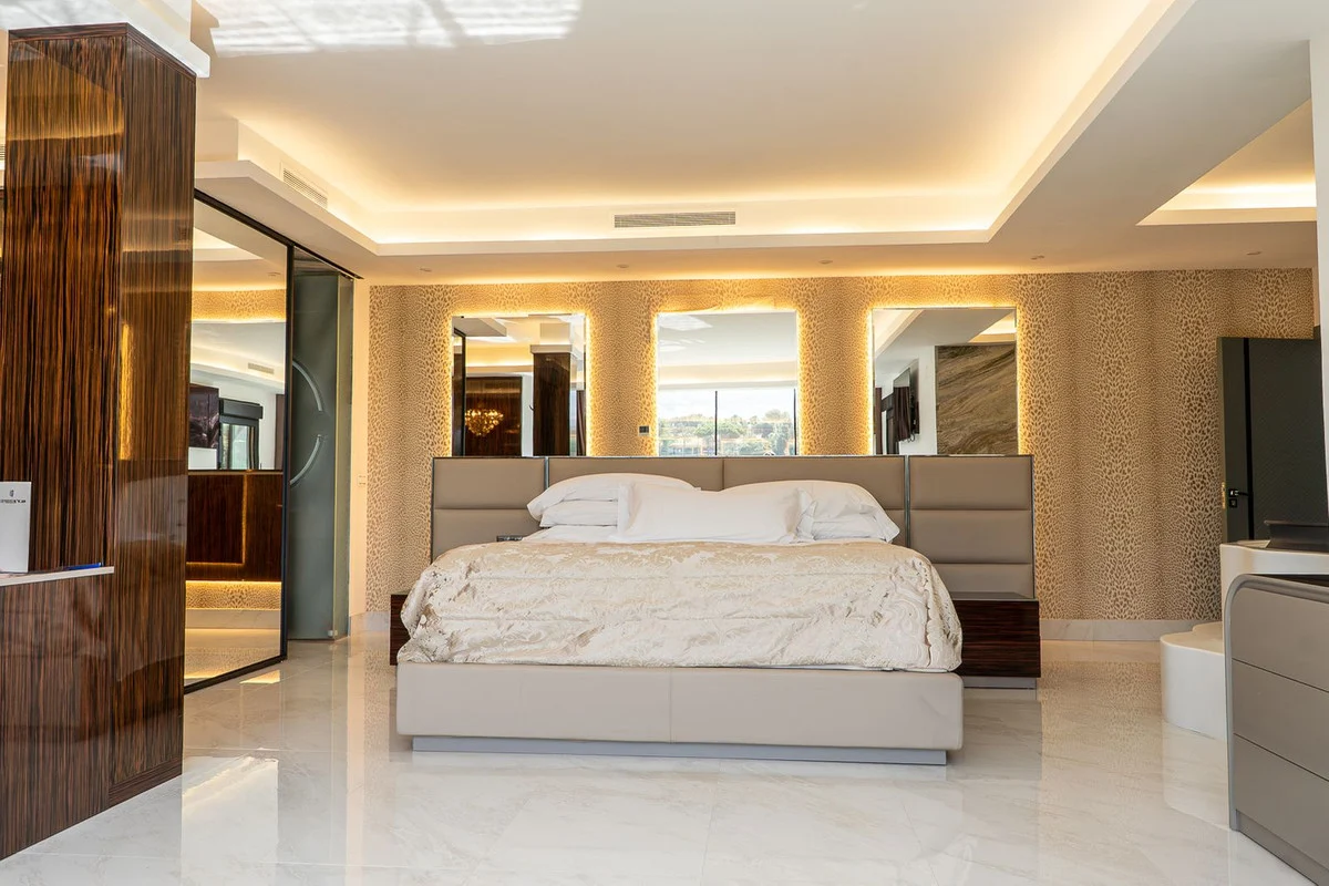 House - Detached Villa with 7 bedrooms