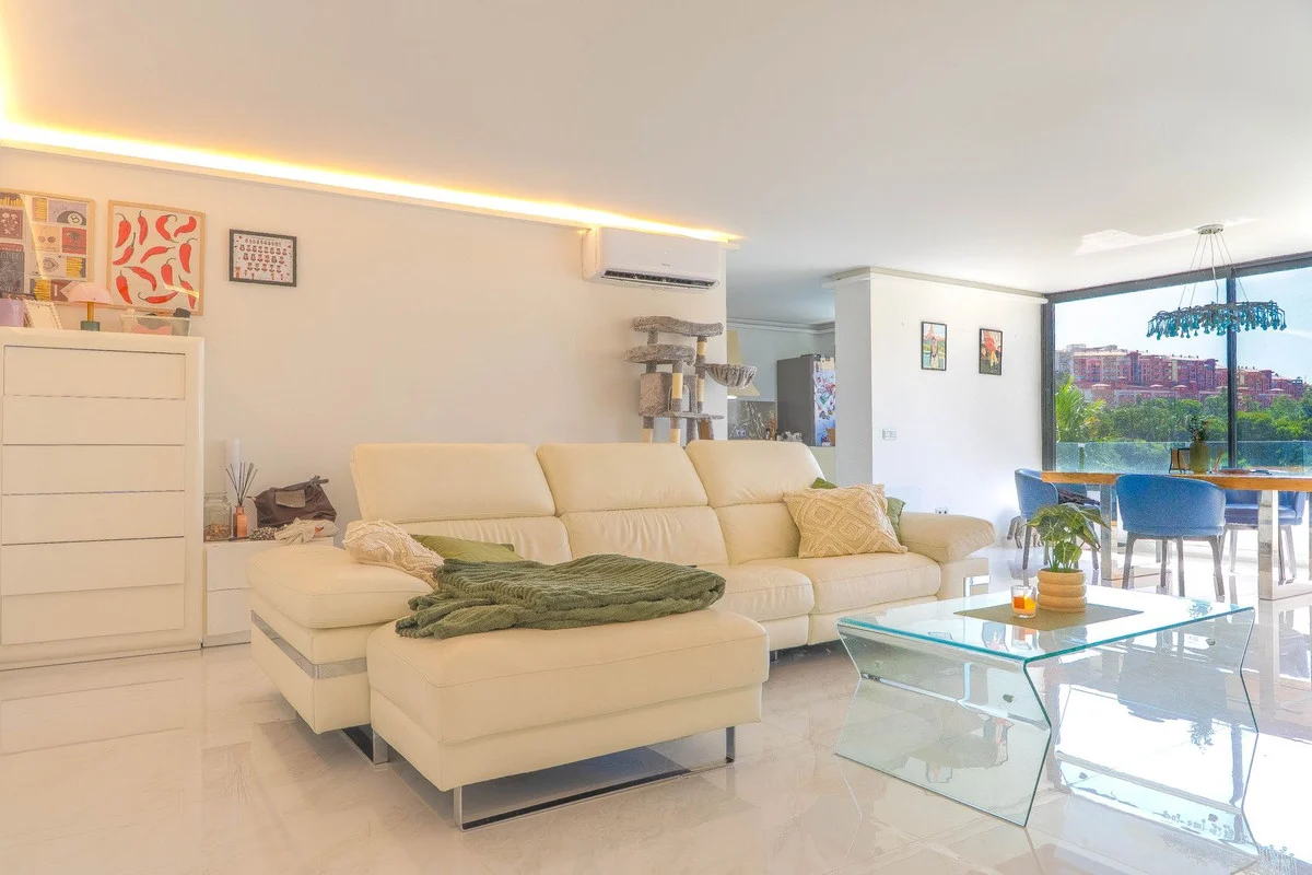 House - Detached Villa with 7 bedrooms
