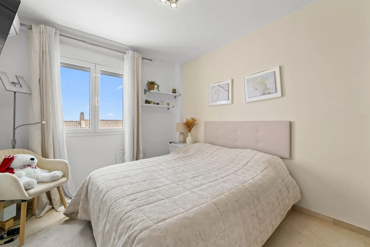 House - Townhouse, 4 makuuhuonetta