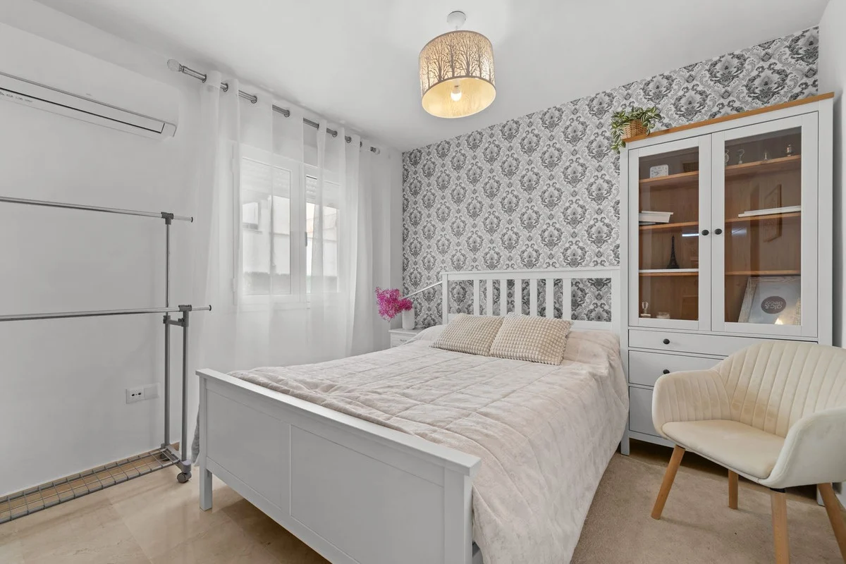 House - Townhouse, 4 makuuhuonetta