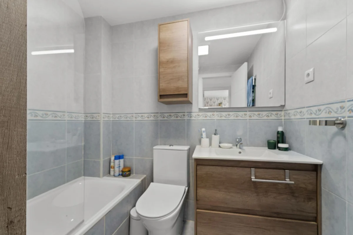 House - Townhouse, 4 makuuhuonetta