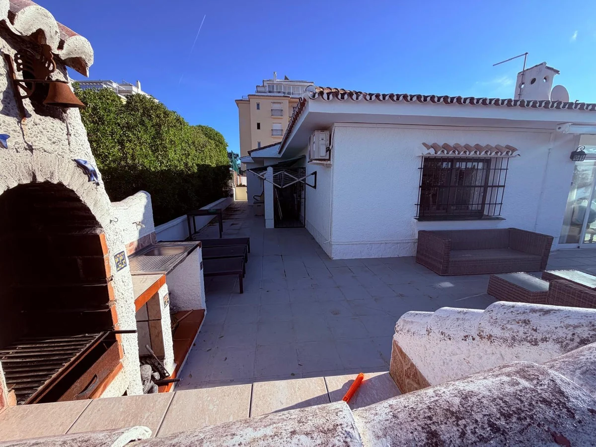House - Detached Villa med 3 soverom