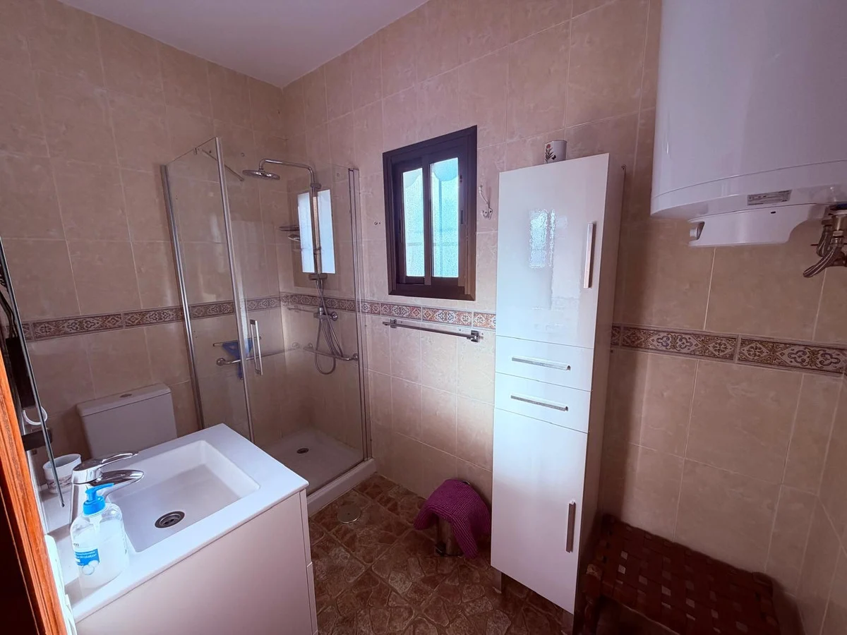 House - Detached Villa med 3 soverom