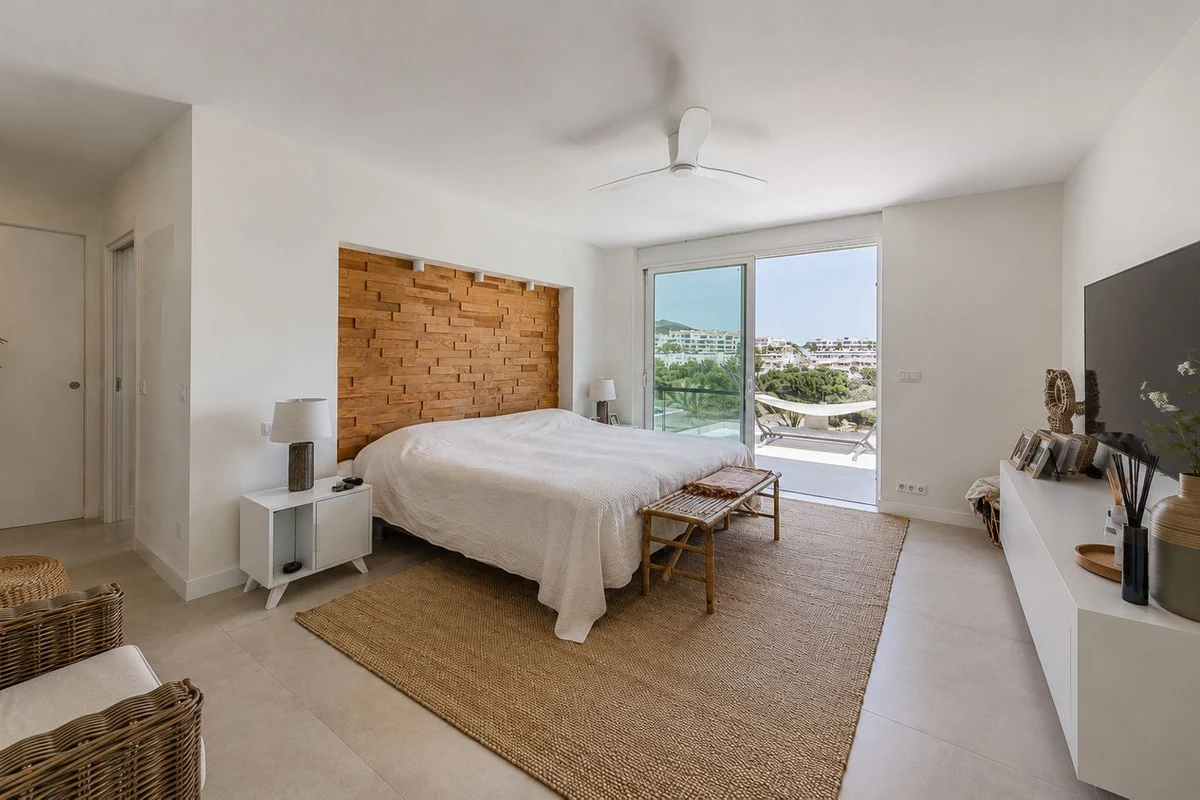 House - Detached Villa, 5 makuuhuonetta