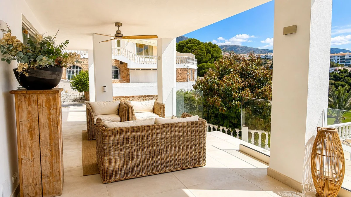 House - Detached Villa, 5 makuuhuonetta