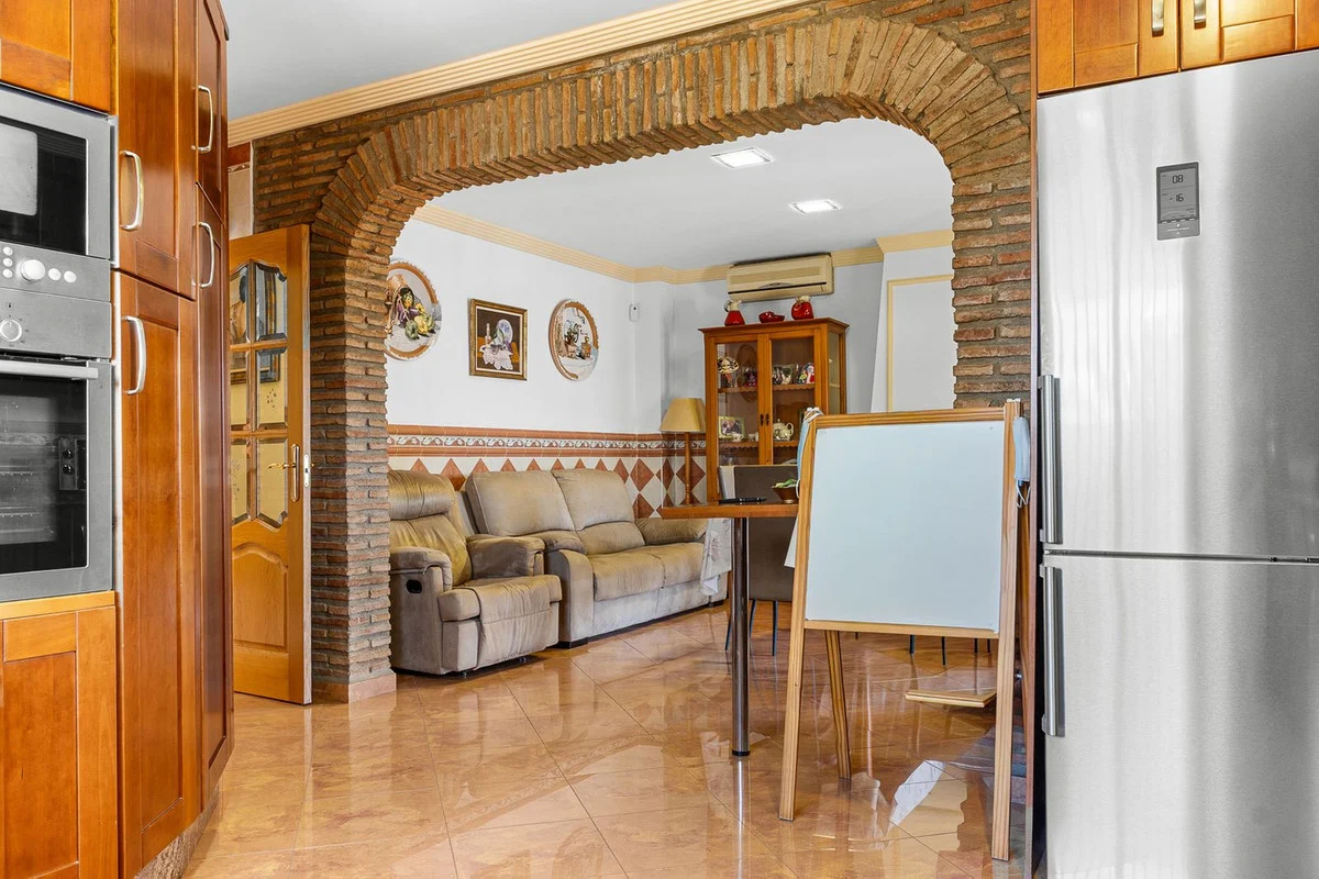 House - Detached Villa med 5 soverom