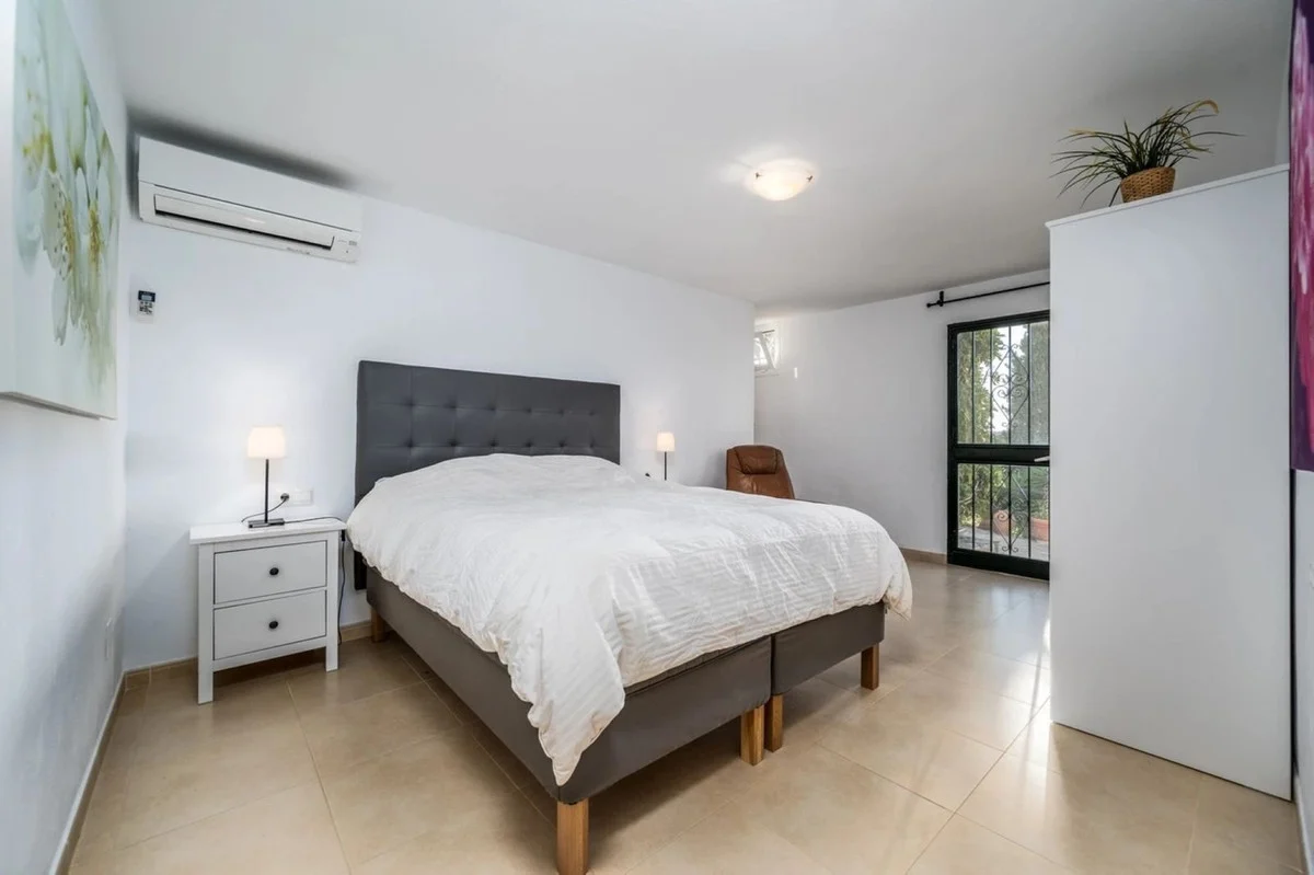 House - Detached Villa med 5 soveværelser