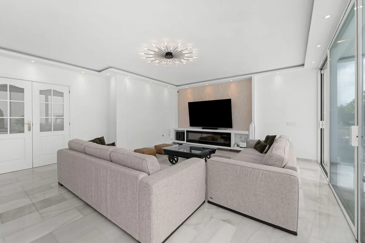 House - Detached Villa med 5 sovrum