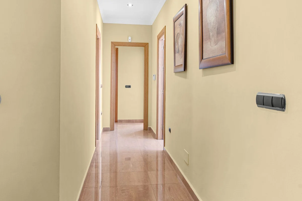 House - Detached Villa med 5 soverom