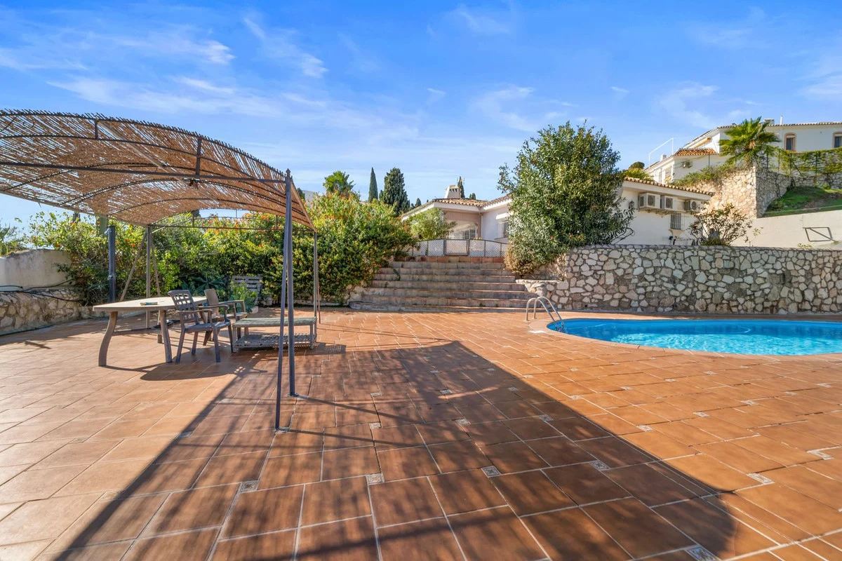 House - Detached Villa with 4 bedrooms