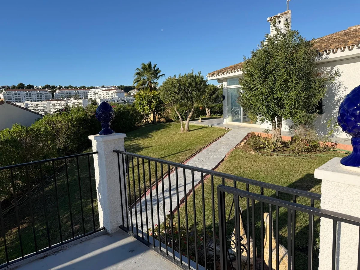 House - Detached Villa med 3 soverom