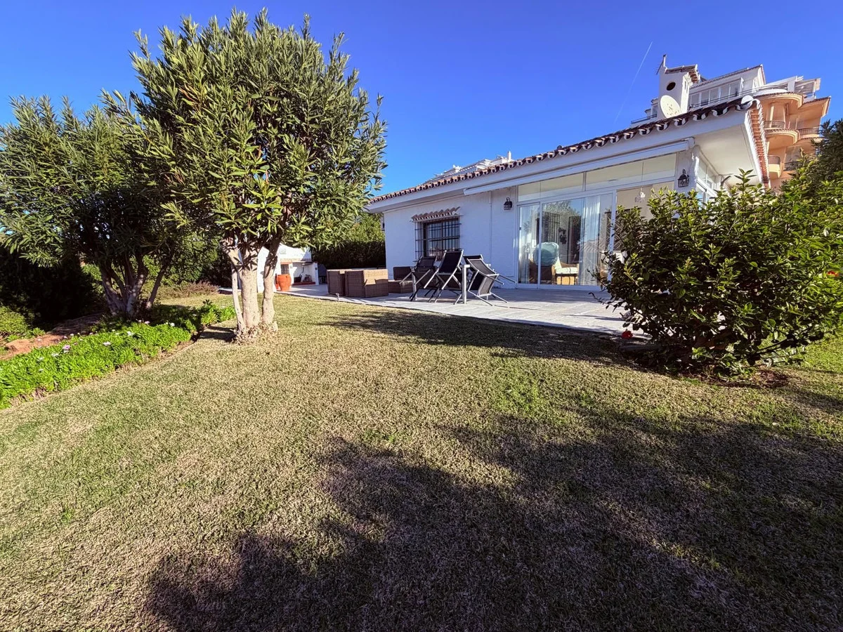 House - Detached Villa med 3 soverom