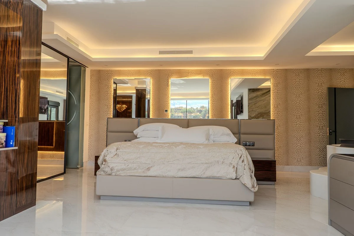 House - Detached Villa with 7 bedrooms