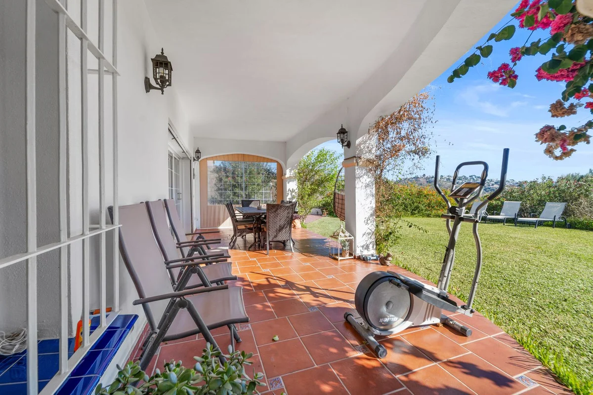 House - Detached Villa with 4 bedrooms