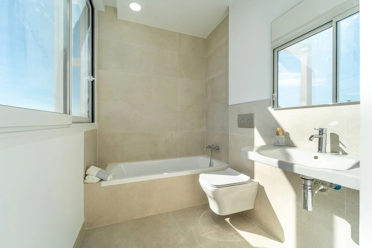 House - Detached Villa, 4 makuuhuonetta