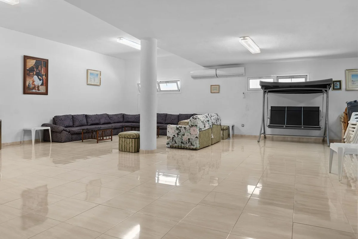 House - Detached Villa med 5 sovrum