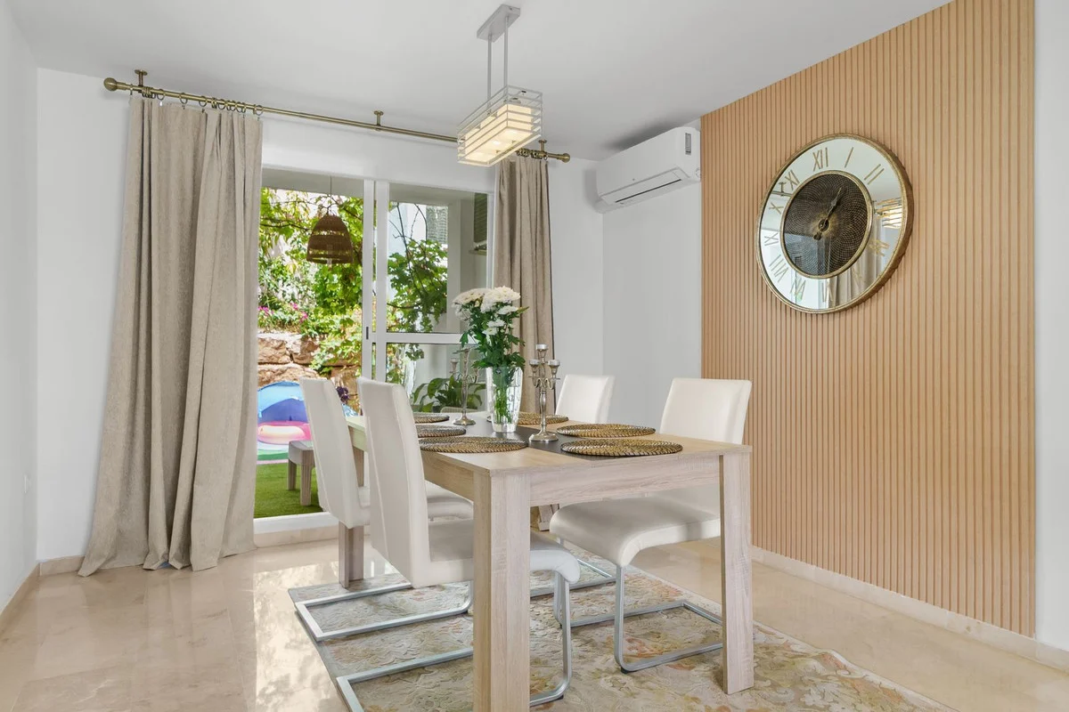 House - Townhouse, 4 makuuhuonetta