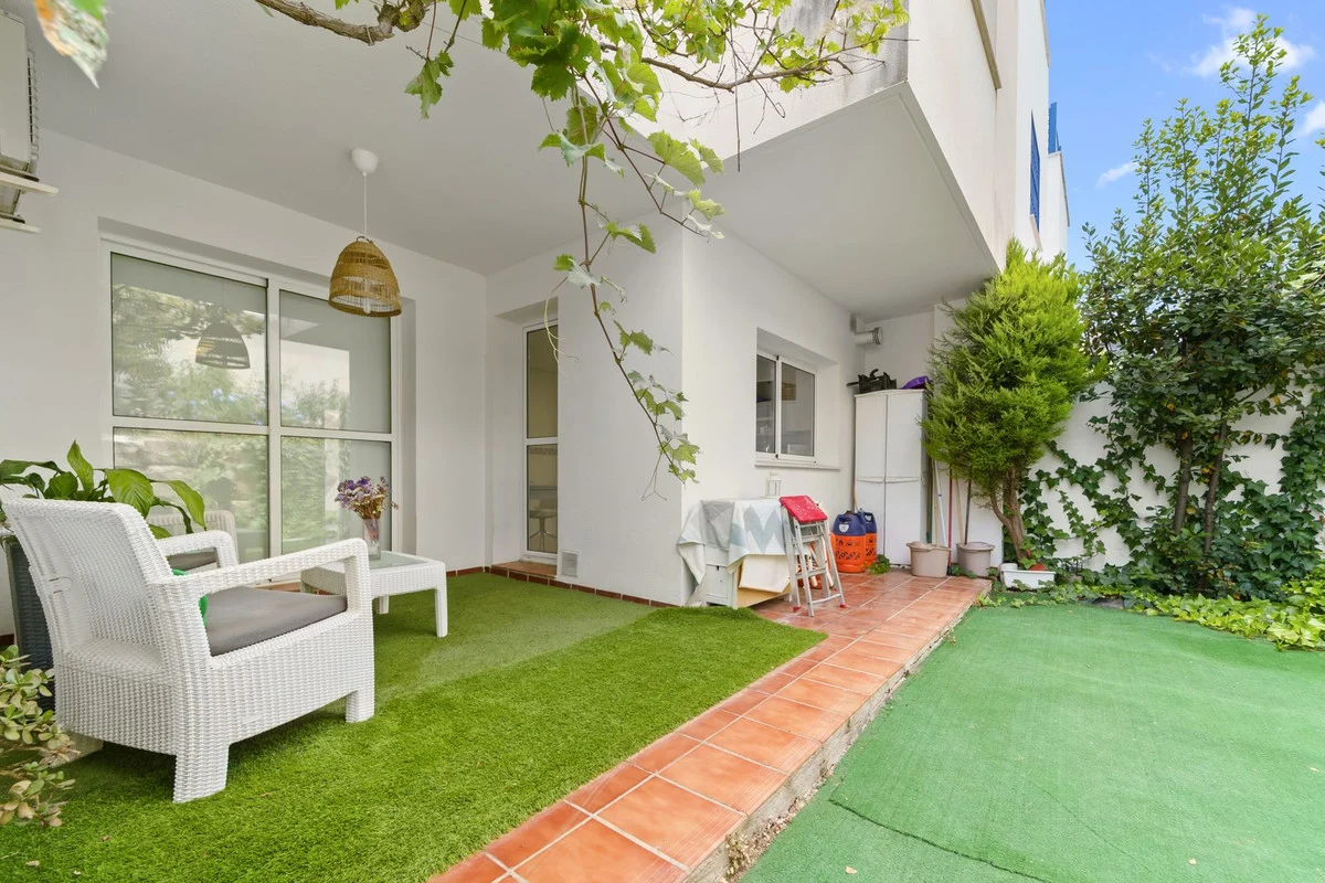 House - Townhouse, 4 makuuhuonetta