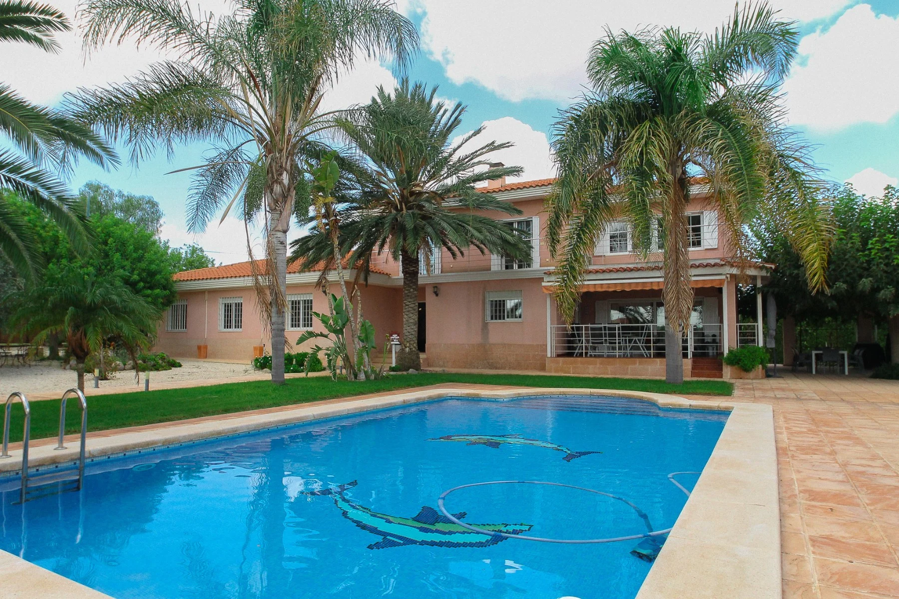 Villa with 6 bedrooms